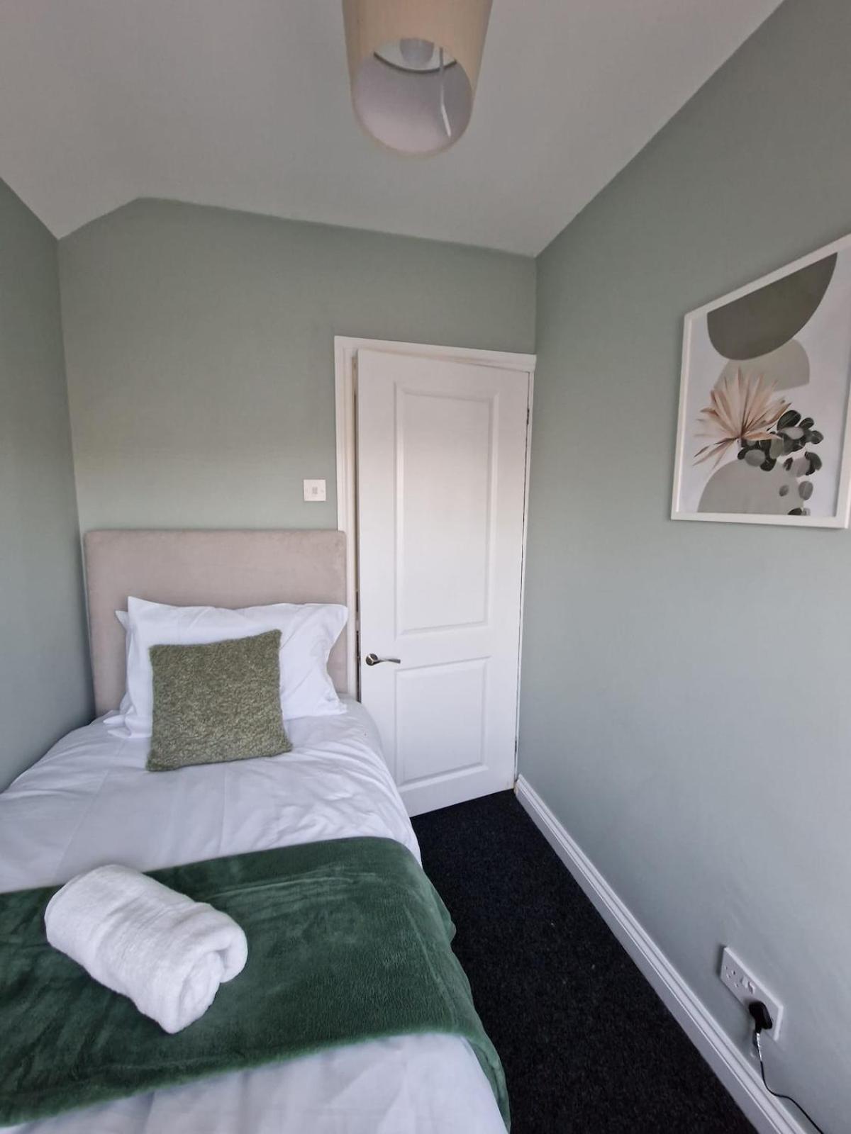 Holiday home Cosy 3 Bed House Excellent Location Nec Bhx Hs2