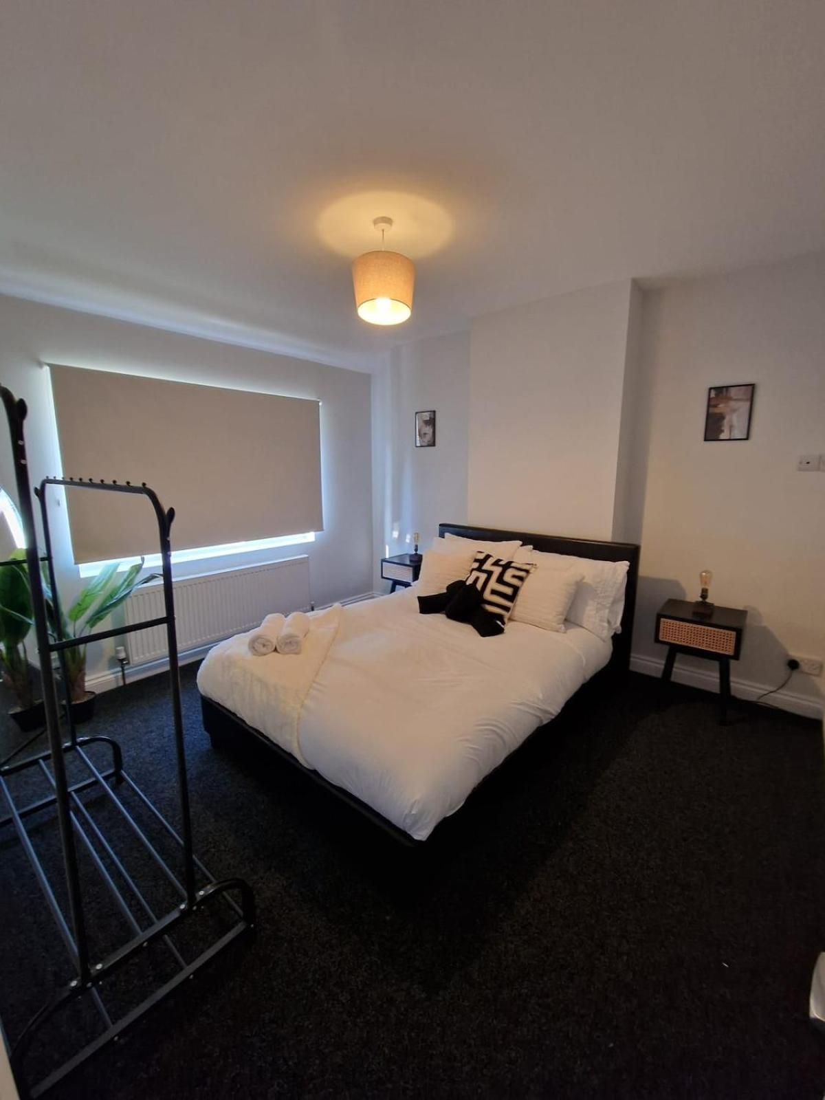 Holiday home Cosy 3 Bed House Excellent Location Nec Bhx Hs2 *